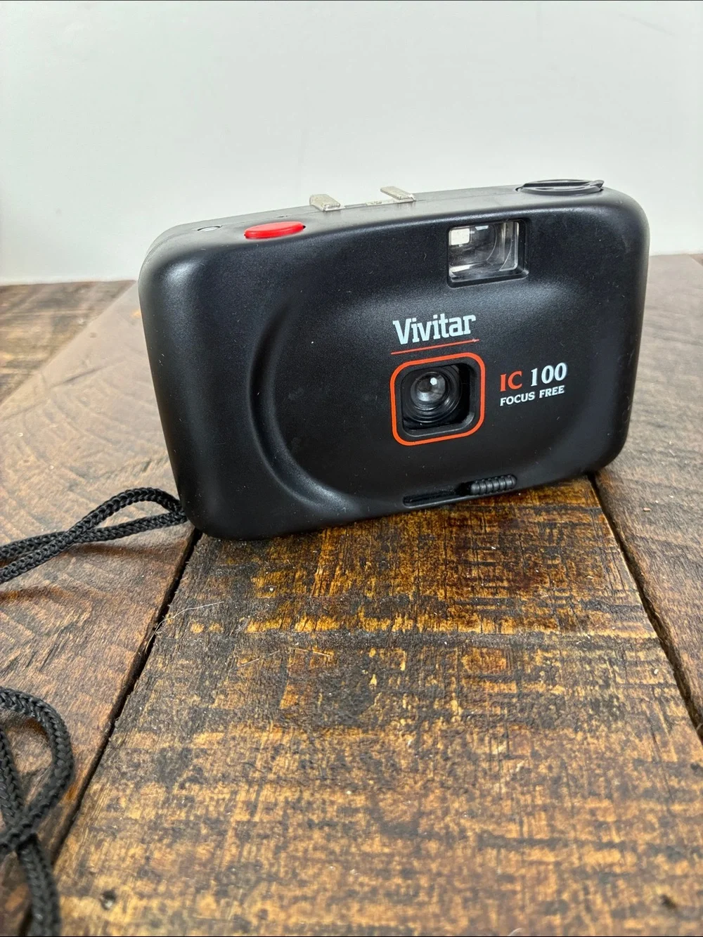 Vivitar ic 100
